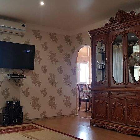 Люкс Апартаменты Центр Sukhumi Bagian luar foto