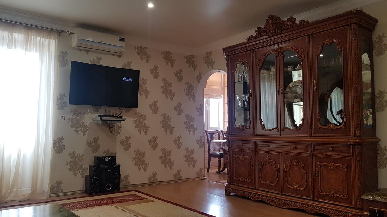 Люкс Апартаменты Центр Sukhumi Bagian luar foto